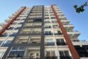 KIZKALESİ MERKEZDE DENİZE MANZARALI VE HAVUZLU SATILIK 1+1 DAİRE